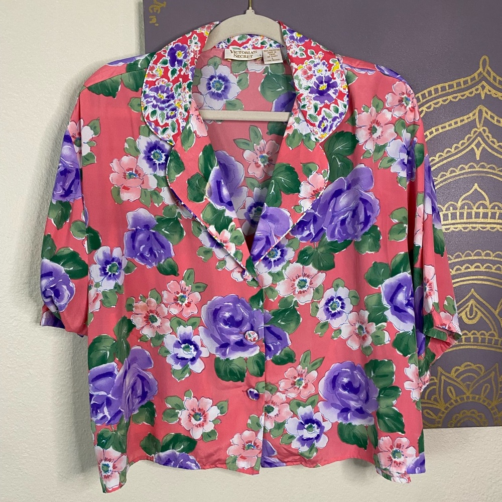 VICTORIA’S SECRET Gold Label Sleepwear Top
